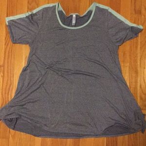 Lula Roe Perfect Tee